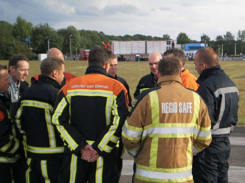 repressief brandweerpersoneel huren